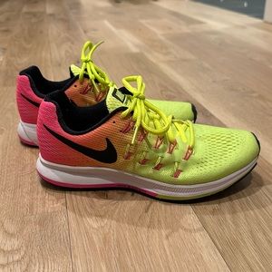 Like New Neon Yellow and Pink Nike Zoom Pegasus 33